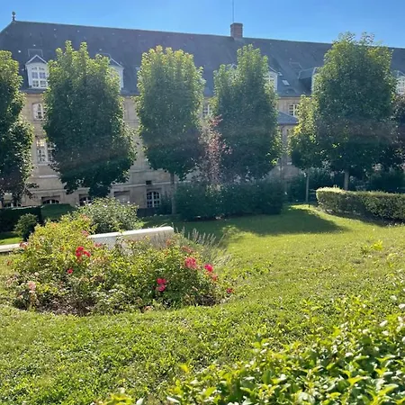 Apartman Le Garden Avec Terrasse Et Parking Centre